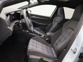 Volkswagen Golf (2024) thumbnail 12