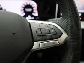Volkswagen Golf (2024) thumbnail 20