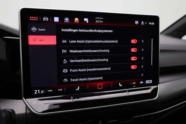 Volkswagen Golf (2024) thumbnail 26
