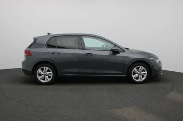 Volkswagen Golf (2022) thumbnail 6