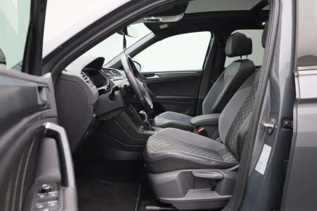 Volkswagen Tiguan (2021) thumbnail 12