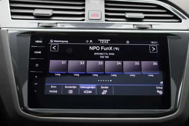Volkswagen Tiguan (2021) thumbnail 23