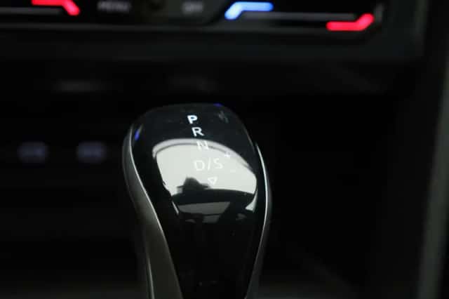 Volkswagen Tiguan (2021) thumbnail 25