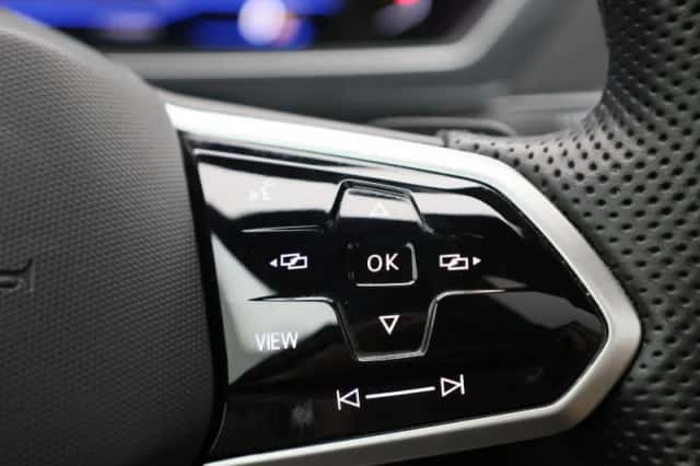 Volkswagen Tiguan (2021) thumbnail 30
