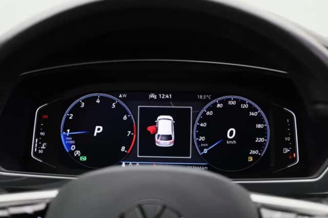 Volkswagen Tiguan (2021) thumbnail 9