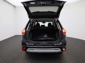 Mitsubishi Outlander (2021) thumbnail 12