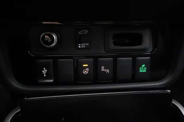 Mitsubishi Outlander (2021) thumbnail 26