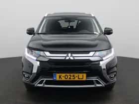Mitsubishi Outlander (2021) thumbnail 4