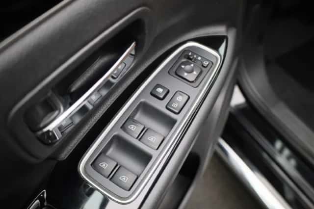Mitsubishi Outlander (2021) thumbnail 34