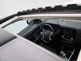 Mitsubishi Outlander (2021) thumbnail 39