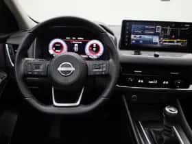 Nissan Qashqai (2023) thumbnail 3