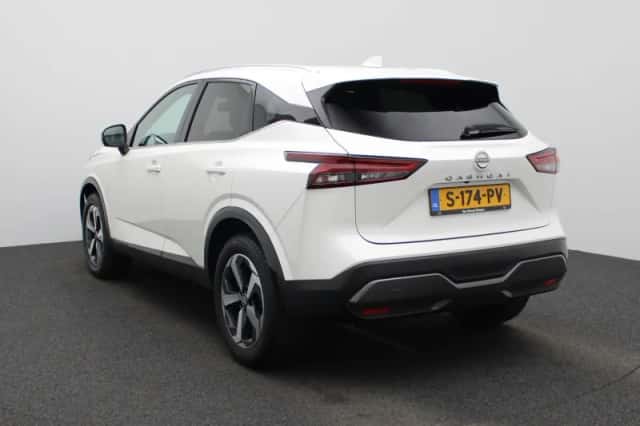 Nissan Qashqai (2023) thumbnail 4
