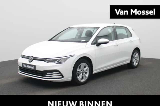 Volkswagen Golf (2021) thumbnail 1