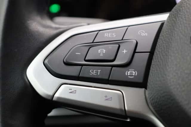 Volkswagen Golf (2021) thumbnail 19