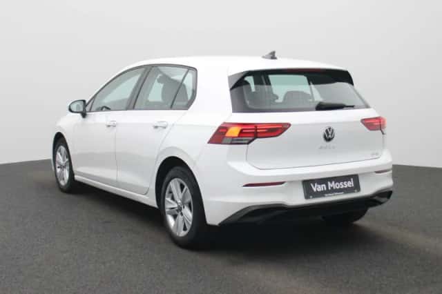 Volkswagen Golf (2021) thumbnail 3