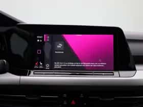 Volkswagen Golf thumbnail 25