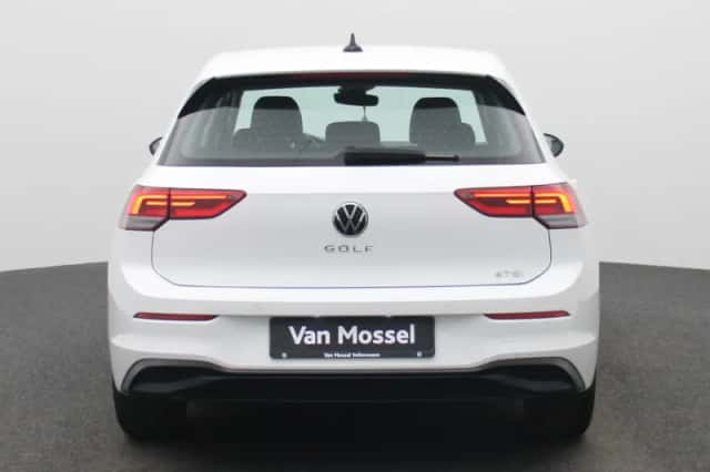 Volkswagen Golf (2021) thumbnail 6