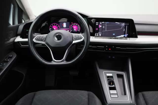 Volkswagen Golf (2021) thumbnail 8