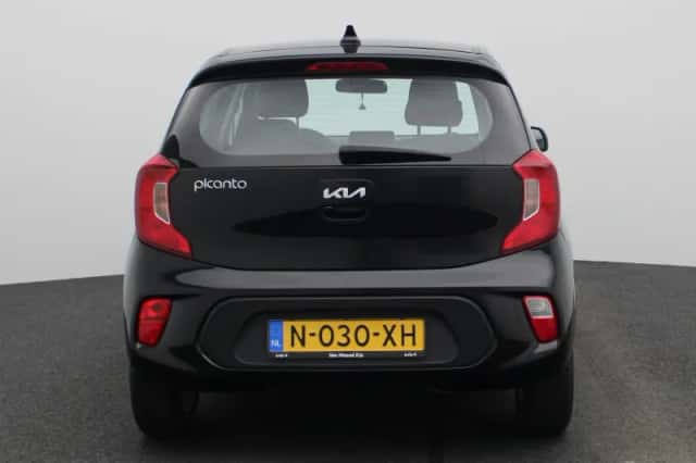 Kia Picanto (2022) thumbnail 7