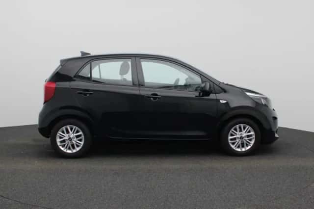Kia Picanto (2022) thumbnail 8