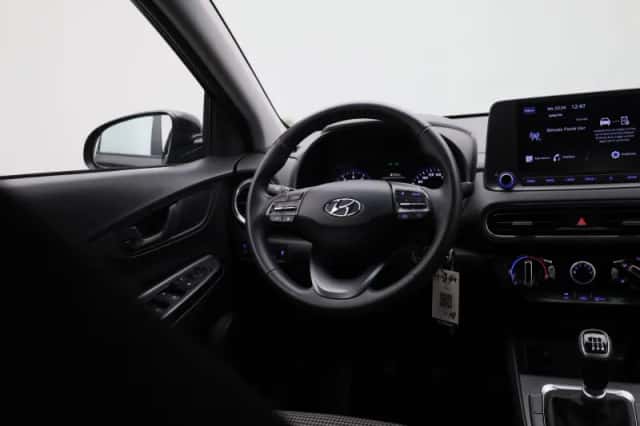 Hyundai Kona (2022) thumbnail 11