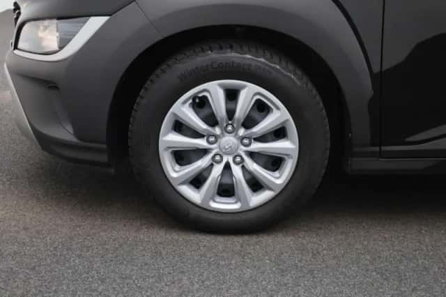 Hyundai Kona (2022) thumbnail 15