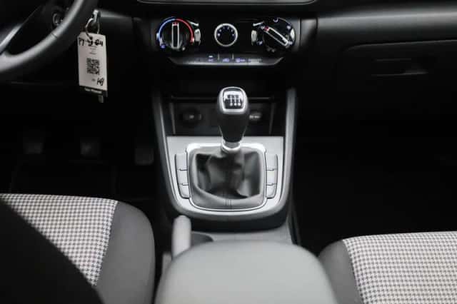 Hyundai Kona (2022) thumbnail 10
