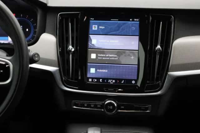 Volvo V90 (2021) thumbnail 9