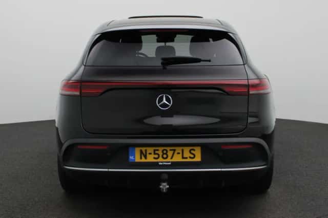 Mercedes-Benz EQC (2021) thumbnail 5