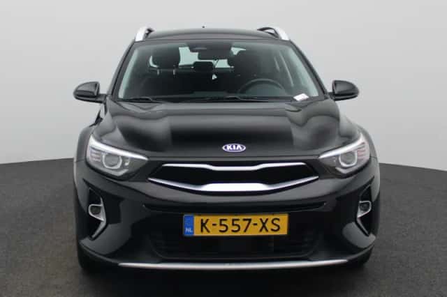 Kia Stonic (2021) thumbnail 5