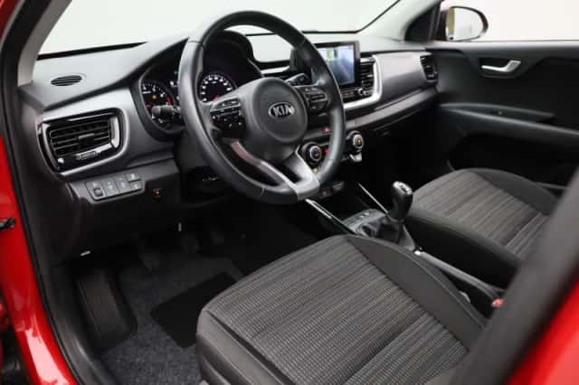 Kia Stonic (2021) thumbnail 16