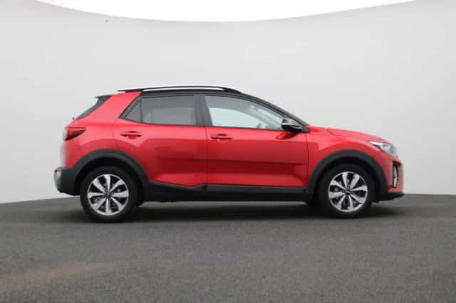 Kia Stonic (2021) thumbnail 6