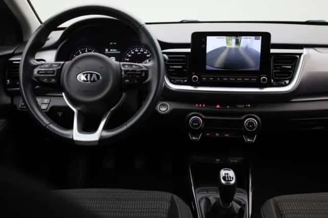 Kia Stonic (2021) thumbnail 7