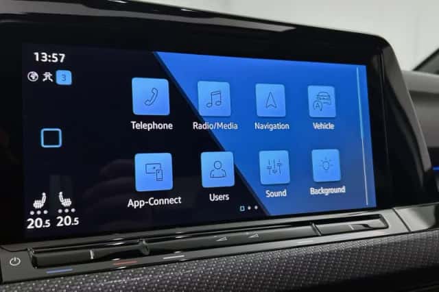Volkswagen Golf (2024) thumbnail 19