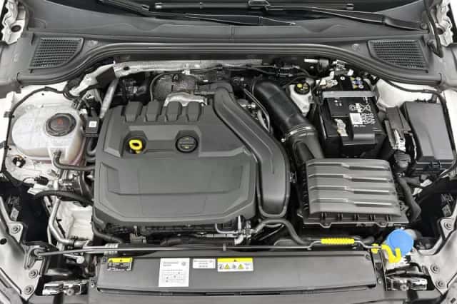 Volkswagen Golf (2024) thumbnail 21