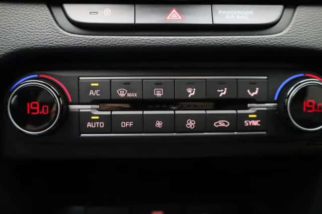 Kia Ceed Sportswagon (2021) thumbnail 19