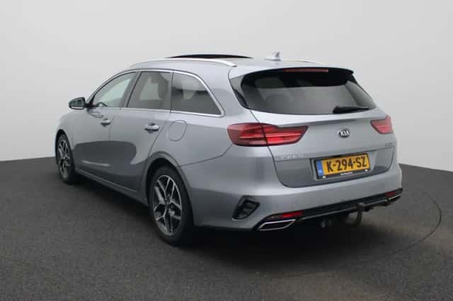 Kia Ceed Sportswagon (2021) thumbnail 4