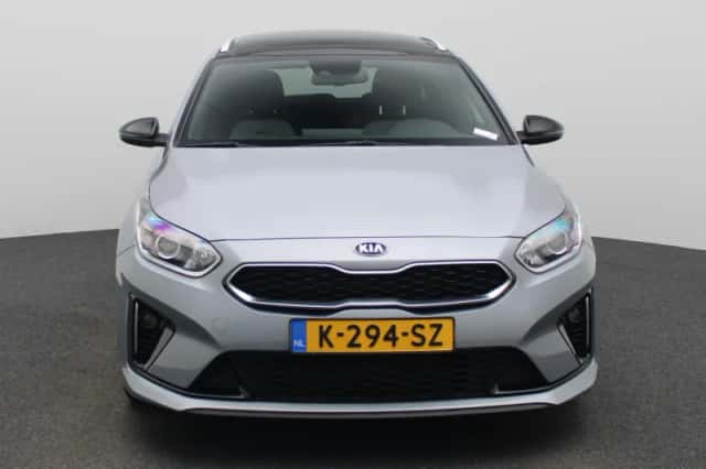 Kia Ceed Sportswagon (2021) thumbnail 5