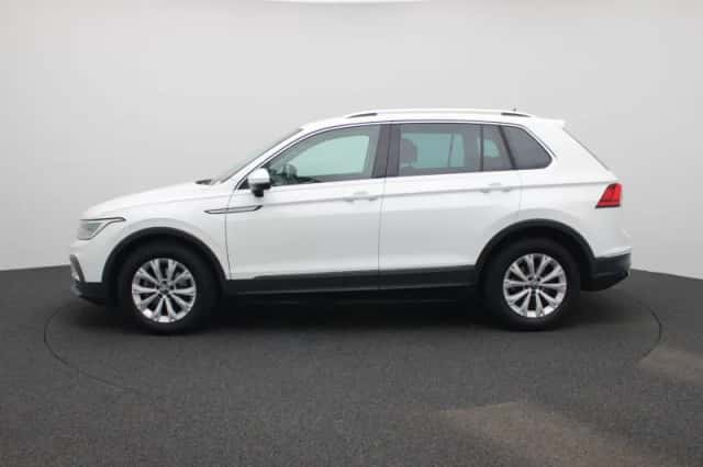 Volkswagen Tiguan (2022) thumbnail 6