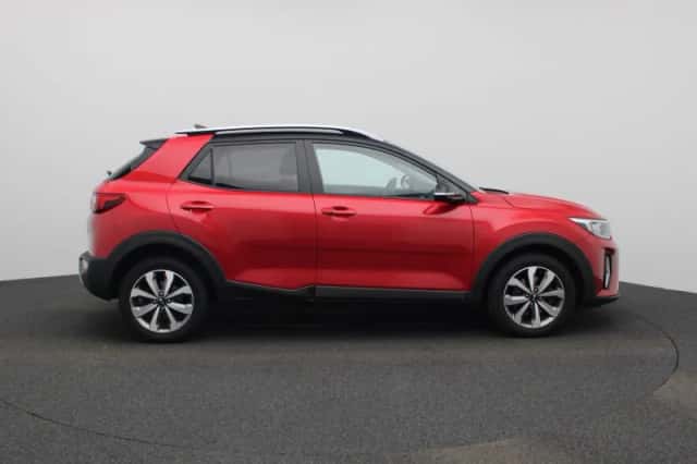 Kia Stonic (2021) thumbnail 8