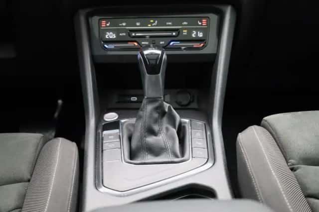 Volkswagen Tiguan (2022) thumbnail 11