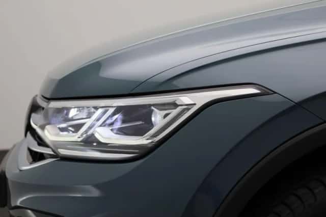 Volkswagen Tiguan (2022) thumbnail 18