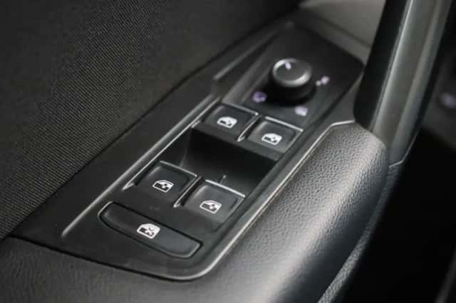 Volkswagen Tiguan (2022) thumbnail 33