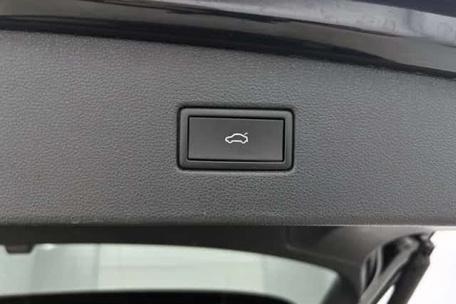 Volkswagen Tiguan (2023) thumbnail 25