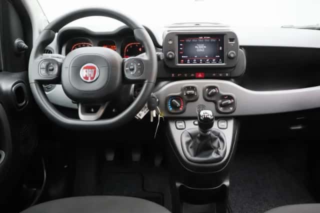 Fiat Panda (2022) thumbnail 3