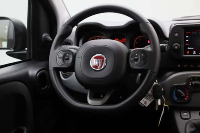 Fiat Panda (2022) thumbnail 10
