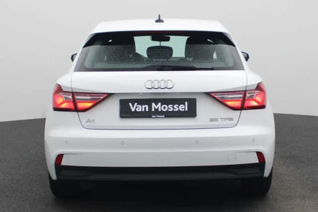 Audi A1 (2023) thumbnail 6