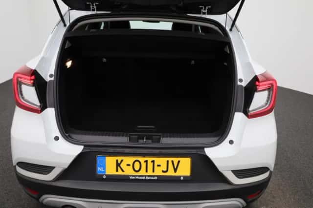Renault Captur (2021) thumbnail 11