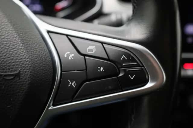 Renault Captur (2021) thumbnail 17