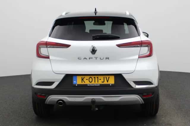Renault Captur (2021) thumbnail 6